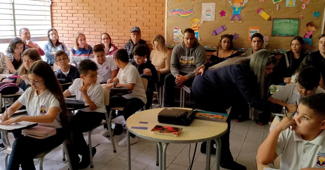 «Bienvenidos a la Clase Abierta de 4to grado B»
